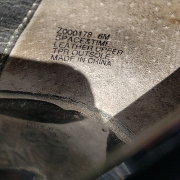 Kenneth Cole Reaction Pumps black patent 6 - Picture 6 of 7